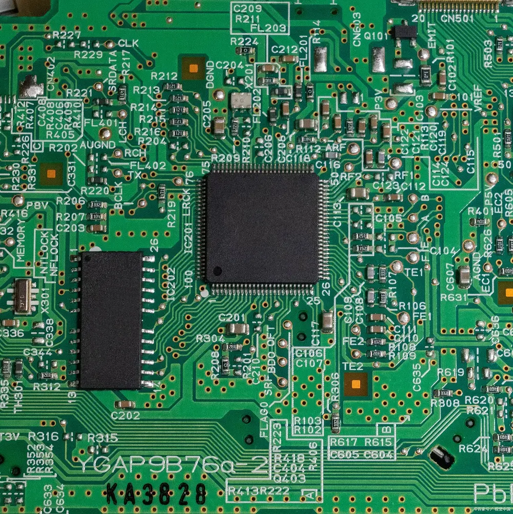 Balancing Component Spacing and Heat Dissipation Path Requirements in High-Density PCB Layouts (Component Density > 100 components/in²)